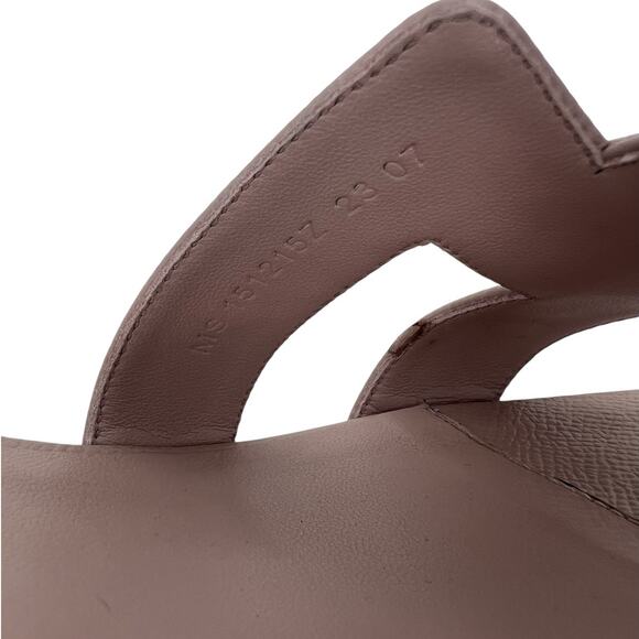 Hermès Oasis H Logo Slides in Light Pink - Picture 9 of 16